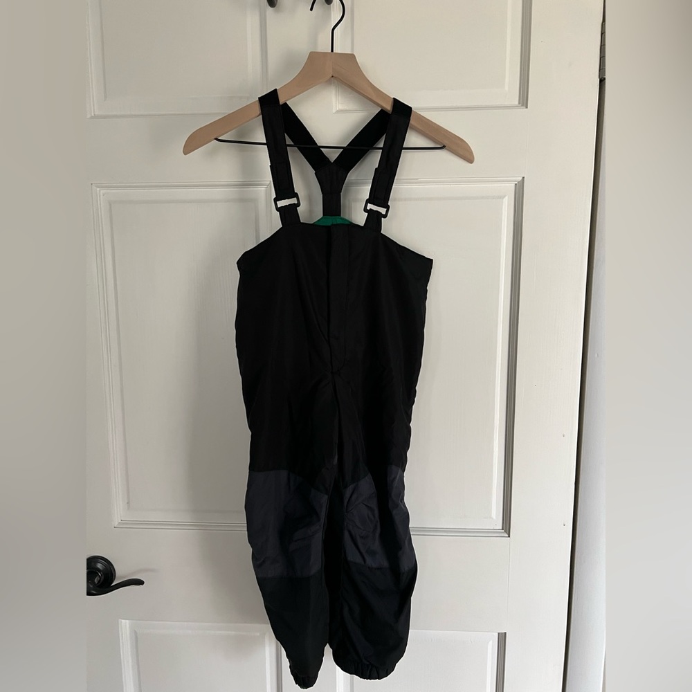 Boys Old Navy snow pants, size 5T